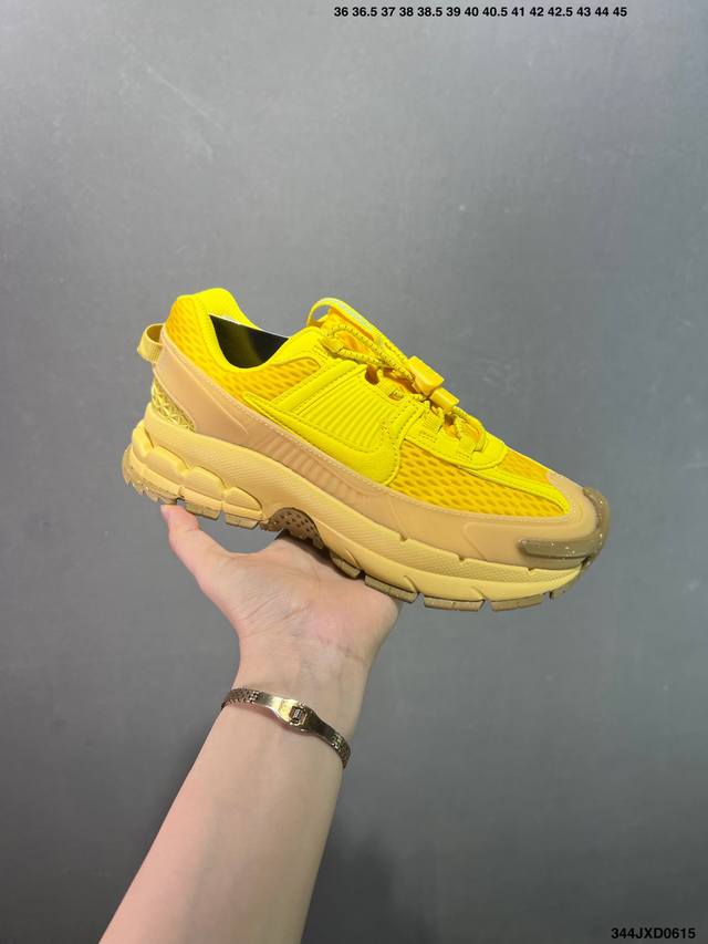 公司级耐克Nike Zoom Vomero Roam 5Roam 复古跑五代休闲运动慢跑鞋 纯原版本 简洁设计 功能性强 防水防撕裂鞋面 鞋带也改成了束绳设计