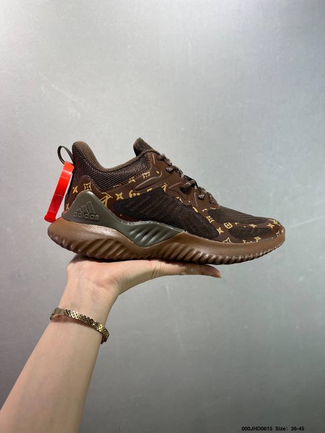 Alphabounce Instinct M 阿尔法 这款跑步鞋，采用弹力鞋面，舒适贴合，旨在为专业跑步运动打造。中底力求助力足部内外侧运动。舒适贴合，Forg