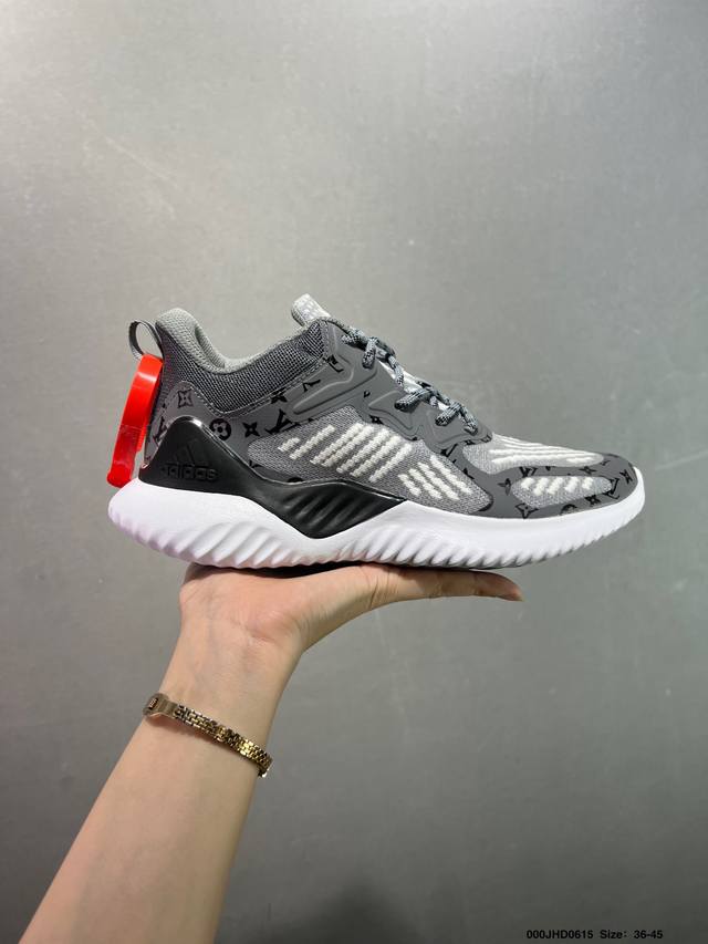 Alphabounce Instinct M 阿尔法 这款跑步鞋，采用弹力鞋面，舒适贴合，旨在为专业跑步运动打造。中底力求助力足部内外侧运动。舒适贴合，Forg