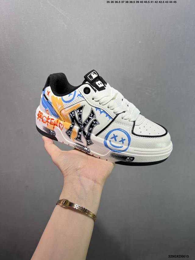 公司级Mlb Ny 印花网红老爹鞋 涂鸦恶作剧 内增高6Cm 原厂原档案数据开发 进口纳米材质 原厂全套手提袋 原盒雷射防伪标包装 官方货号: 3Asxca12