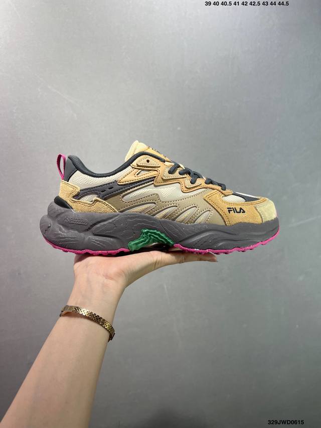 公司级Fila Fusion 斐乐潮牌 时尚潮流休闲运动板鞋 纯原版本 鞋面设计理念源自于历史篮球鞋款Smash 从其复古鞋面提炼元素 结合板鞋鞋底做现代拼接的