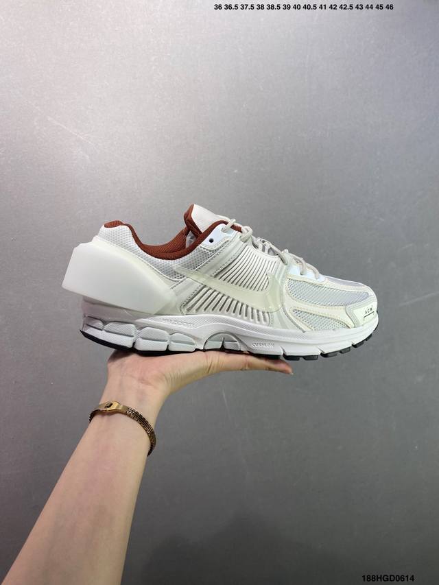 公司级耐克Nike Zoom Vomero 5 马拉松复古跑五代休闲运动慢跑鞋 货号:Bv1358-002 码数:36 36.5 37.5 38 38.5 39