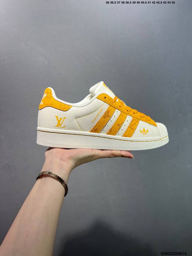 公司级Adidas Originals Gazelle Indoor 三叶草休闲防滑耐磨低帮板鞋 纯原版本 鞋头出色设计 塑就出众贴合感 稳固的后跟贴合足部曲线