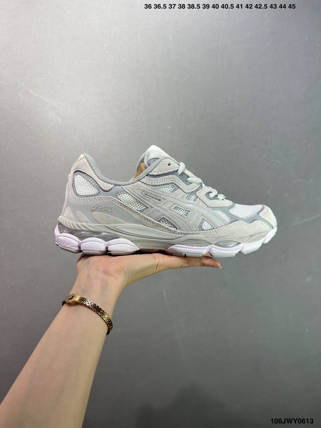 公司级Asics Gel-Nyc 复古单品 Asics亚瑟士宣布推出全新鞋款Gel-Nyc,其设计灵感来源于Gel-Nimbus 3,Gel-Mc Plus V