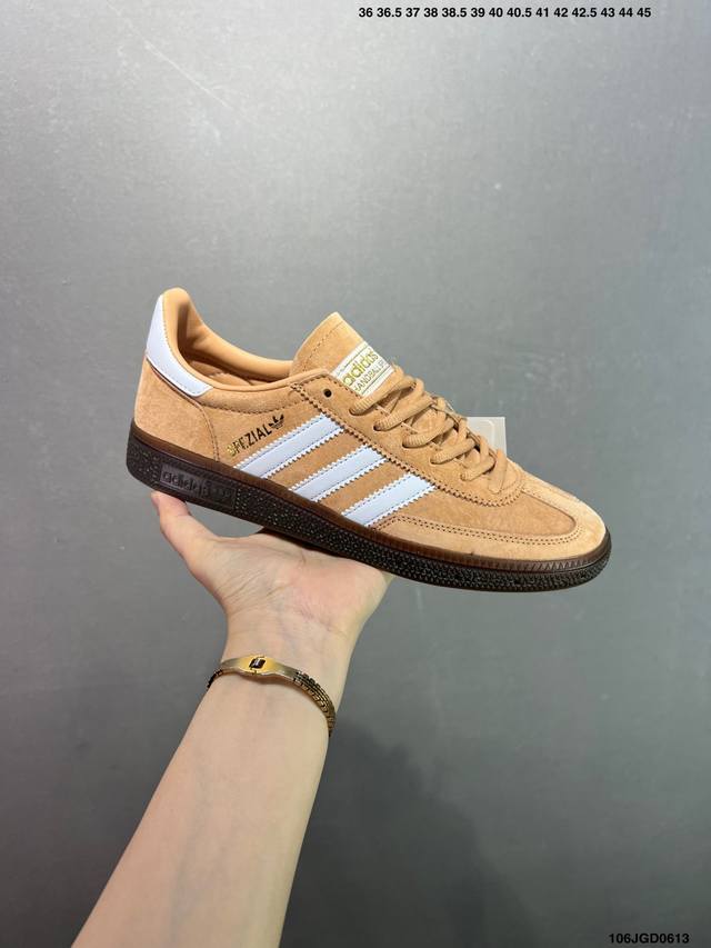 Ad Handball Spezial 复古单品 阿迪达斯经典款复古休闲板鞋 #原厂原档案开发出品 皮料切割干净无任何毛边 鞋型细节完美 超高清洁度 货号：Bd