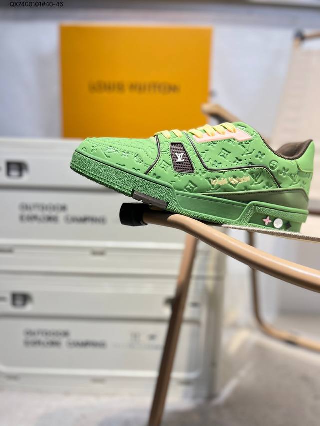 路易威登 Louis Vuitton Lv路易威登板鞋 新款 Lv Trainer最新配色运动鞋 L家 篮球鞋风格运动鞋 该鞋由艺术总监 Virgil Ablo