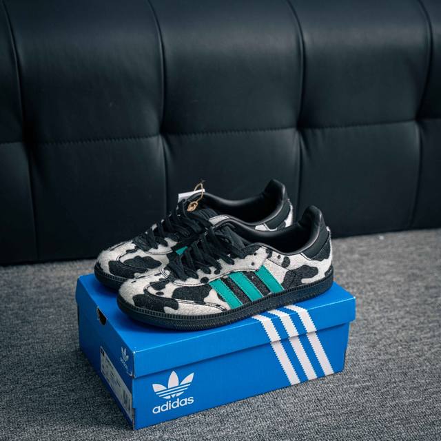 核心私 Adidas Samba Og 桑巴舞街头系列德训运动板鞋 采用固色翻毛皮组合牛剖革鞋面材质 外置正确3层组合围条加厚烟胶橡胶大底 货号：Js3930