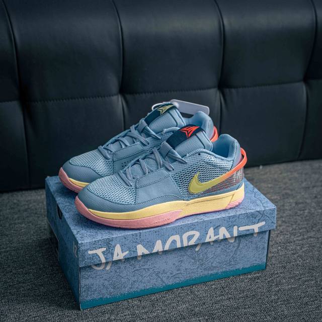 核心私 Nike Ja 1 Ep 莫兰特 防滑低帮篮球鞋 先行公司级 简单的中底配置 前掌Zoom Air 加上全掌React带来充分的缓震回弹脚感 低重心的设