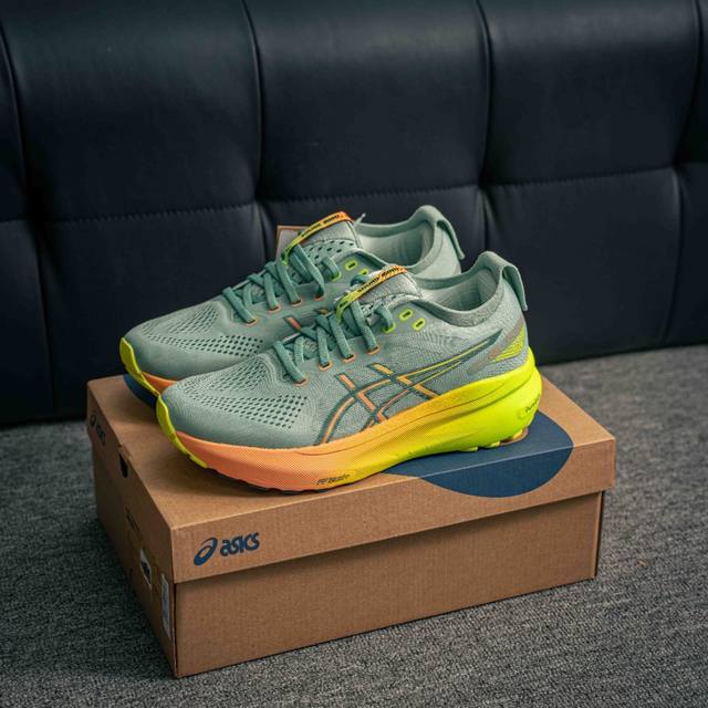 核心私 Asics亚瑟士 Gel-Kayano 31 Platinum低帮专业有氧超轻便运动跑步鞋 全新原装数据开发 符合人体工程学 一体式双层编制鞋面 高弹性