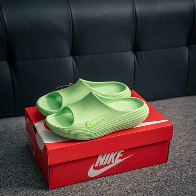核心私 Nike Reactx Rejuven8 耐克夏日穿搭凉鞋 #采用质感柔软且出众回弹的 Reactx泡绵，缔造非凡舒适的日常穿着体验，助你保持活力。 货
