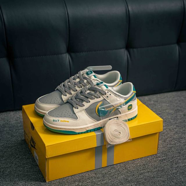 核心私 Nike Dunk 全套原楦原模倾力打造完美版型 独家原厂航空铝磨具打磨大底 鞋头坡度极致还原 无解鞋型 原盒原配 圈内天花板工艺 原厂冲刀 超高清洁度