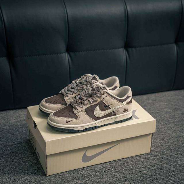 核心私 Nike Dunk 全套原楦原模倾力打造完美版型 独家原厂航空铝磨具打磨大底 鞋头坡度极致还原 无解鞋型 原盒原配 圈内天花板工艺 原厂冲刀 超高清洁度