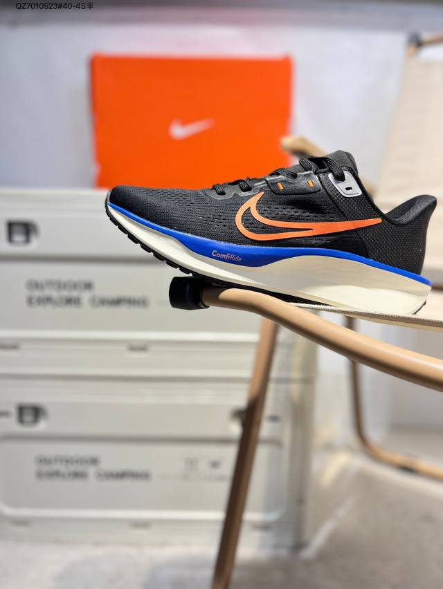 耐克 Nike Quest 6.0 极速网面透气 时尚休闲跑步鞋 简约高科技设计采用多层材料，为双足带来凉爽感受和稳固体验时尚鞋面搭配中足包覆设计，提供稳固贴合