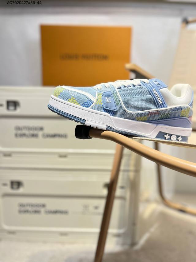 路易威登 Louis Vuitton Lv路易威登板鞋 新款 Lv Trainer最新配色运动鞋 L家 篮球鞋风格运动鞋 该鞋由艺术总监 Virgil Ablo