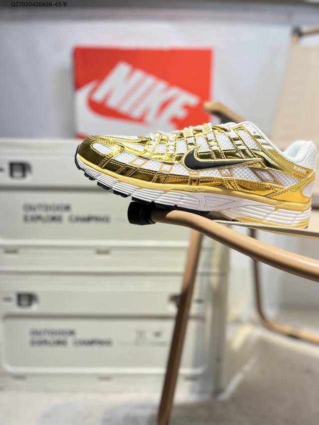 耐克 Nike P-6000 Laser Blue 复古科技个性运动老爹鞋。该鞋款鞋面采用纵横交错的覆面，重现 2000 年代跑鞋风格，同时搭配缓震鞋垫，带来舒