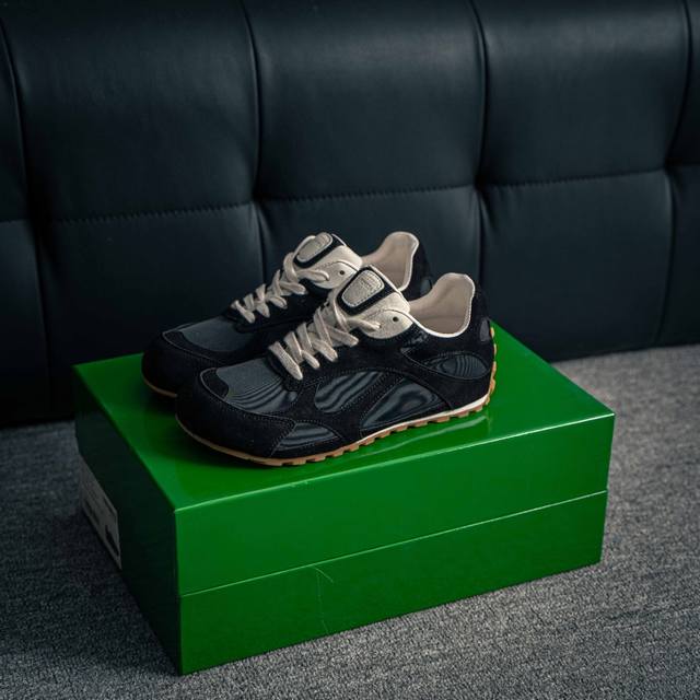 核心私 意大利奢侈品牌-宝缇嘉 葆蝶家-Bottega Veneta Orbit Lace-Up Runner Bv葆蝶家时尚休闲王一博同款老爹鞋运动鞋 广货纯
