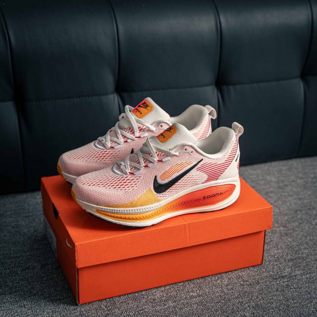 核心私 Nike Air Zoom Vomero 18 全新科技提前原鞋开发 运动跑鞋 区别市面真标版本 必定是官方强力主推款式，真正的Zoom缓震科技嵌入如假