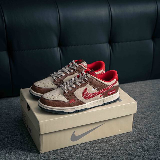 核心私 Nike Dunk 全套原楦原模倾力打造完美版型 独家原厂航空铝磨具打磨大底 鞋头坡度极致还原 无解鞋型 原盒原配 圈内天花板工艺 原厂冲刀 超高清洁度