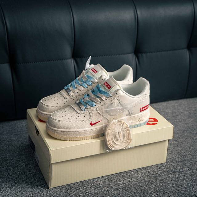 核心私 Air Force 1 原装级别 原楦头原纸板 打造纯正空军版型专注外贸渠道 全掌内置蜂窝气垫 原盒配件 原厂中底钢印、拉帮完美 货号：Xx3168 1