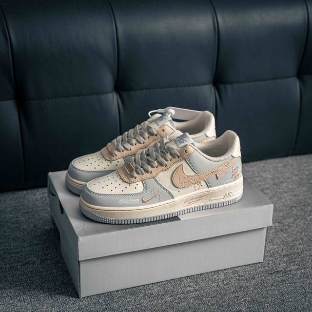 核心私 Air Force 1 原装级别 原楦头原纸板 打造纯正空军版型专注外贸渠道 全掌内置蜂窝气垫 原盒配件 原厂中底钢印、拉帮完美 货号：Db3 111