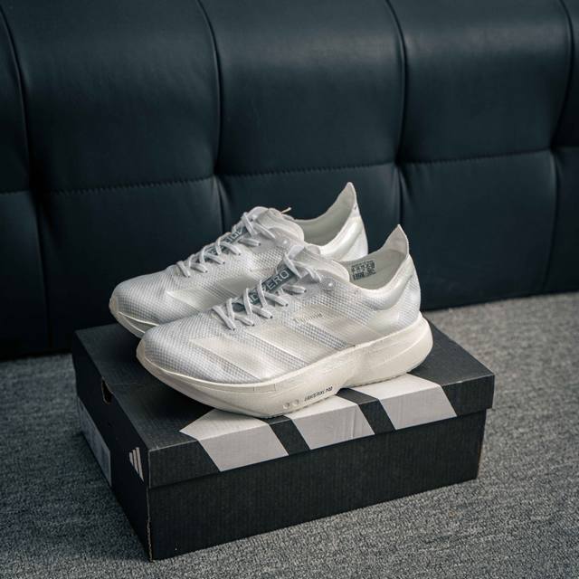 核心私 Adidas Adizero Adios Pro 4 M 阿迪透气轻盈低帮跑步鞋 货号：Jr6366 尺码：36 36.5 37 38 38.5 39