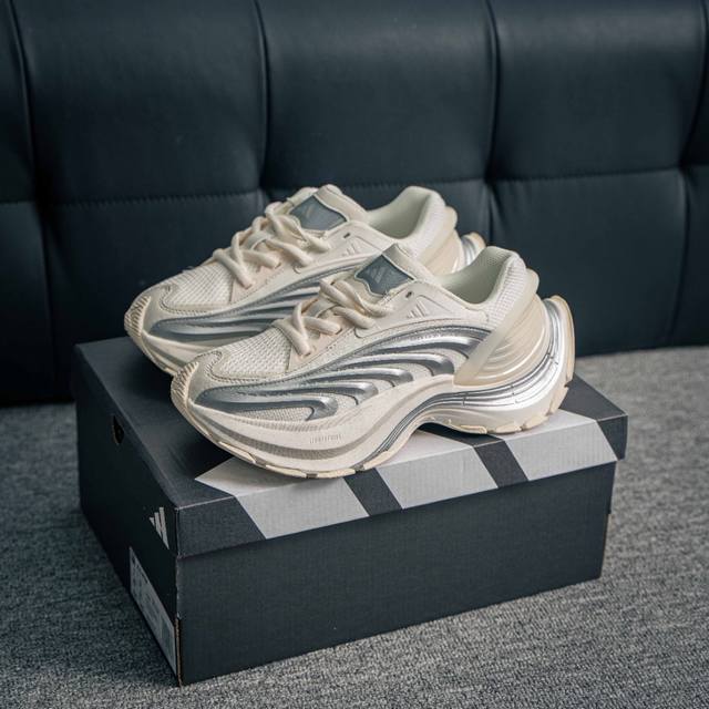 核心私 Adidas Xlg Mtw系列 舒适防滑透气 低帮 阿迪 休闲跑步鞋 货号：Jr6390 尺码：36 36.5 37 38 38.5 39 40 40