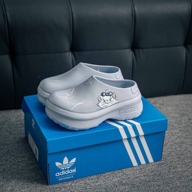 核心私 Adidas Originals Adifom Stan Smith Mule 防滑耐磨轻便运动凉鞋穆勒厨师鞋 轻松脚感 一穿即走 这款拖鞋旨在致敬经典
