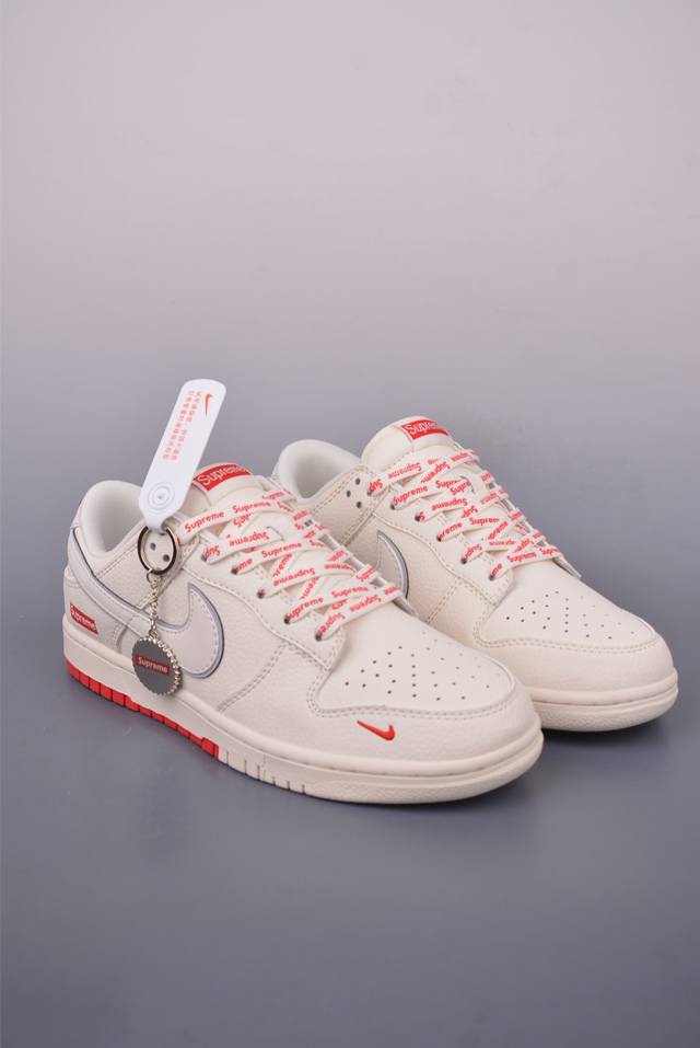 Nike Sb Dunk Low Supreme联名 纯原大厂出品 极力推荐 原装头层材料 独家版型蒸餾加工 帶來的是更好的视觉和脚感体验 大厂纯原品质出货 清