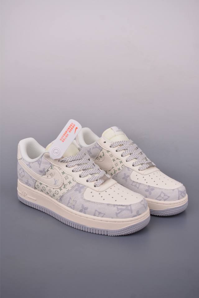 Nike Air Force 1 Low Lv联名 原楦头原纸板 打造纯正空军版型 专注外贸渠道 全掌内置蜂窝气垫 原盒配件 原厂中底钢印、拉帮完美 官方货号: