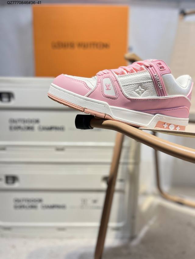 路易威登 Louis Vuitton Lv路易威登板鞋 新款 Lv Trainer最新配色运动鞋 L家 篮球鞋风格运动鞋 该鞋由艺术总监 Virgil Ablo