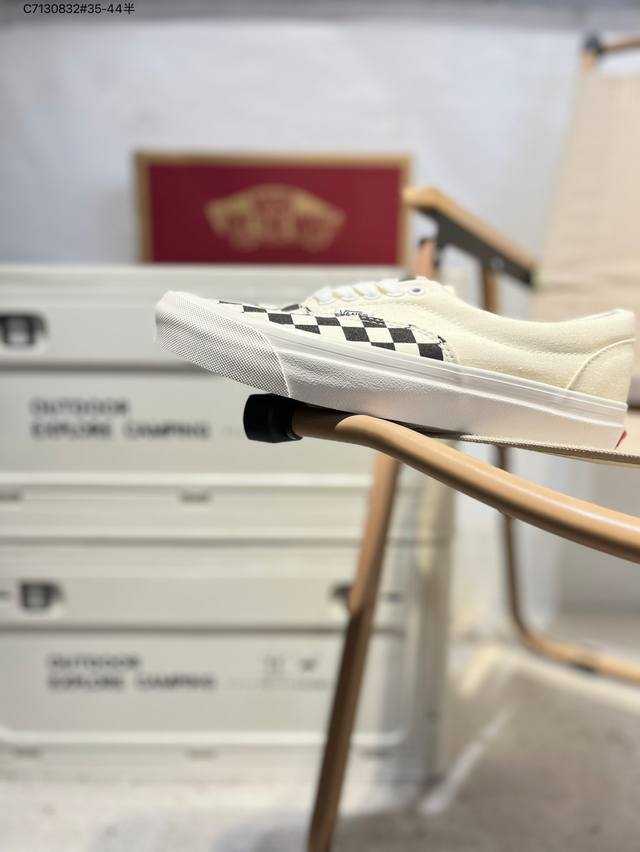 Vans 万斯棋盘格系带帆布鞋工艺：硫化1:1 重量1:1、真标、原钢印、材质标、鞋型标、合格证 C7 832#35-44半