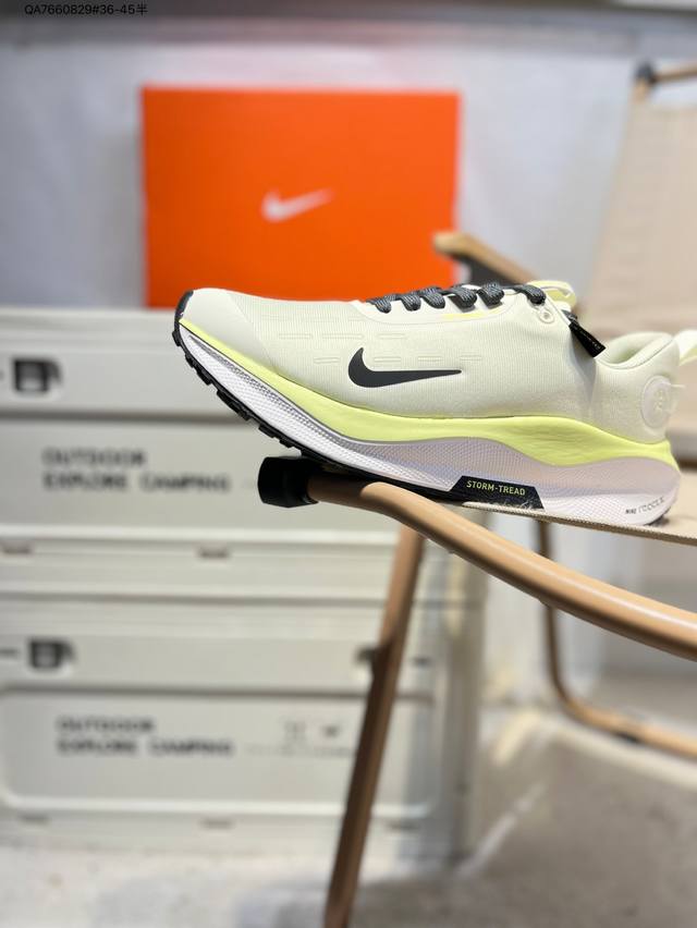 Nike Zoom React Infinity Rn 4 Gtx马拉松机能风格运动鞋 实拍首发 #鞋款搭载柔软泡绵，在运动中为你塑就缓震脚感。设计灵感源自日常