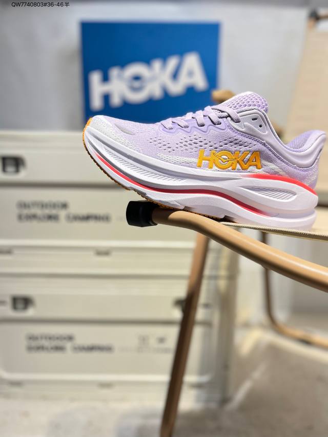 小红书推荐Hoka W Bondi 9全新配色 这个品牌来自于新西兰的毛利语，Hoka表示大地，One One表示飞越，连起来就是飞越地平线，One One不是