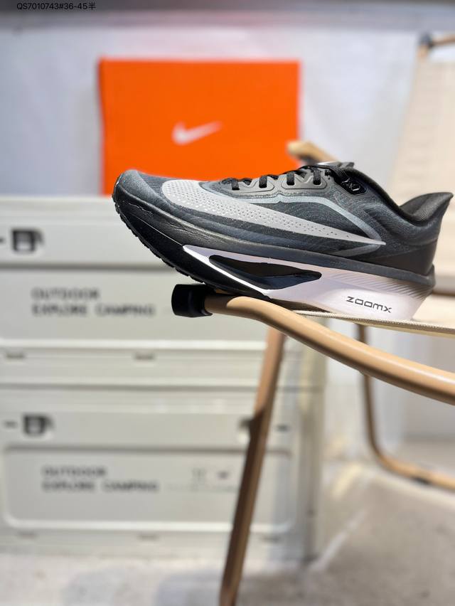 Nk Zoomx Invincible Run Flyknit Fk6 Zoom Fly 6轻量飞织低帮休闲运动慢跑鞋 此鞋专为长跑运动员而生 是为5至10公里