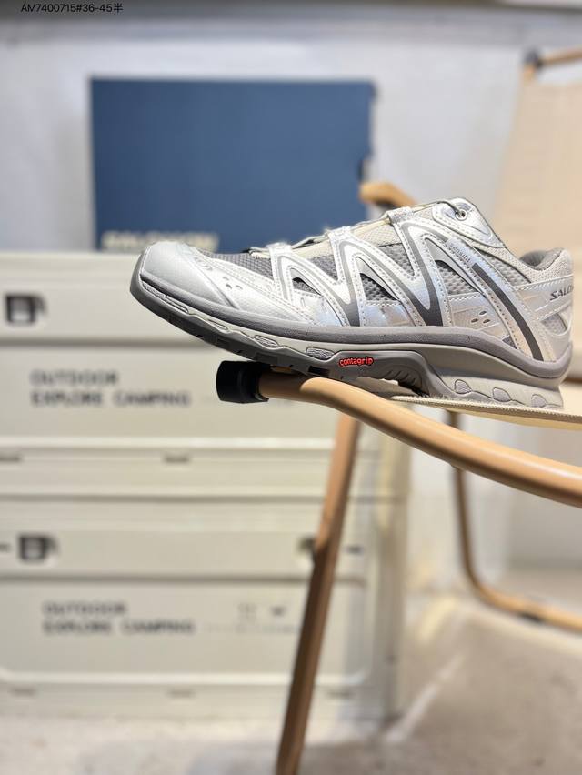 法国户外品牌-萨洛蒙 Salomon Xt-Quest Gtx探索者系列 潮流越野机能户外休闲运动跑步鞋 采用透气网布与防护皮革组合鞋面材质 牛角扣系带开合 欧