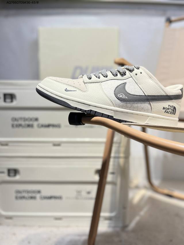 北面 X Nike Sb Dunk Low 大厂出品 极力推荐 新配色 原装头层材料 独家版型蒸餾加工 帶來的是更好的视觉和脚感体验 大厂纯原品质出货 清洁度
