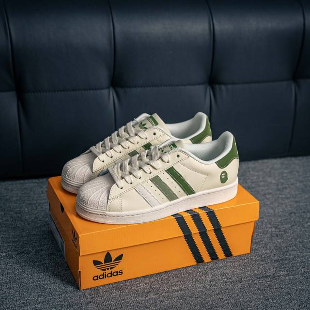 核心私 阿迪达斯Adidas三叶草 Originals Superstar贝壳头系列低帮经典百搭休闲运动板鞋 货号：Hs3088 尺码：36 36.5 37 3
