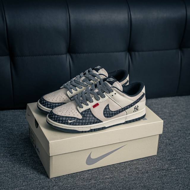 核心私 Nike Dunk 全套原楦原模倾力打造完美版型 独家原厂航空铝磨具打磨大底 鞋头坡度极致还原 无解鞋型 原盒原配 圈内天花板工艺 原厂冲刀 超高清洁度