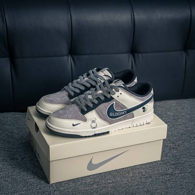 核心私 Nike Dunk 全套原楦原模倾力打造完美版型 独家原厂航空铝磨具打磨大底 鞋头坡度极致还原 无解鞋型 原盒原配 圈内天花板工艺 原厂冲刀 超高清洁度