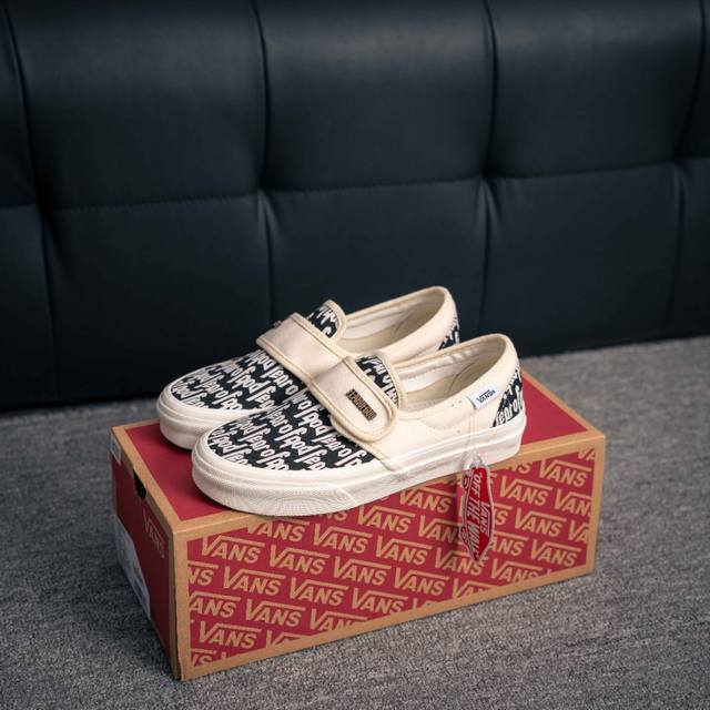 核心私 Fear Of Fog X Vans Slip-On 47 V Dx Fog高街黑白懒人魔术贴一脚蹬帆布鞋 货号：Vn0009Qcble 尺码：35-4