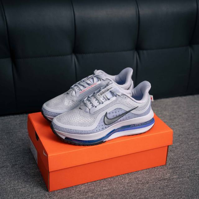 核心私 Air Zoom Pegasus Premium 网面全掌气垫缓震跑鞋 #全掌可见的Air Zoom首次在Pegasus系列中出现，模仿了Vaporfl