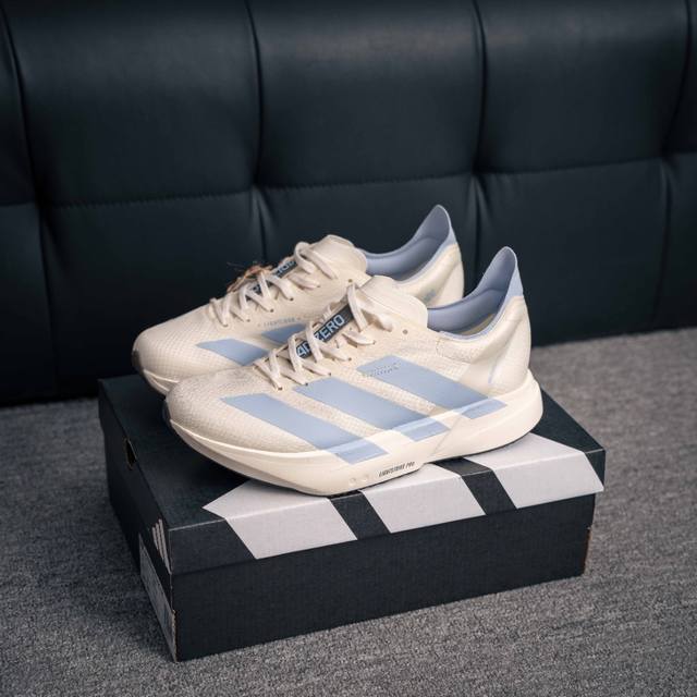 核心私 Adidas Adizero Adios Pro 4 M 阿迪透气轻盈低帮跑步鞋 货号：Js1889 尺码：36 36.5 37 38 38.5 39