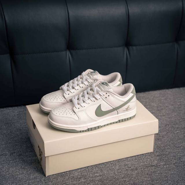 核心私 Nike Dunk 全套原楦原模倾力打造完美版型 独家原厂航空铝磨具打磨大底 鞋头坡度极致还原 无解鞋型 原盒原配 圈内天花板工艺 原厂冲刀 超高清洁度