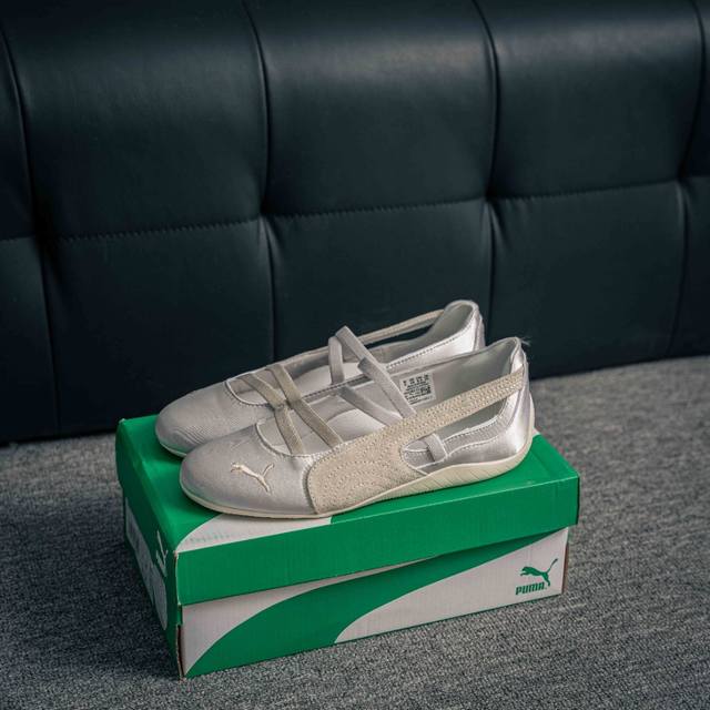 核心私 Puma Speedcat Ballet 彪马薄底系列 复古运动休闲跑鞋 鞋面设计轻量透气 提供了舒适性和穿着感受 柔软内里材质 穿着更加舒适 橡胶鞋底