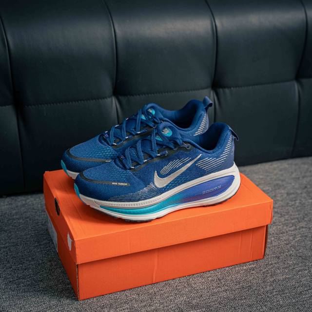 核心私 Nike Air Zoom Vomero 18 全新科技提前原鞋开发 运动跑鞋 区别市面真标版本 必定是官方强力主推款式，真正的Zoom缓震科技嵌入如假