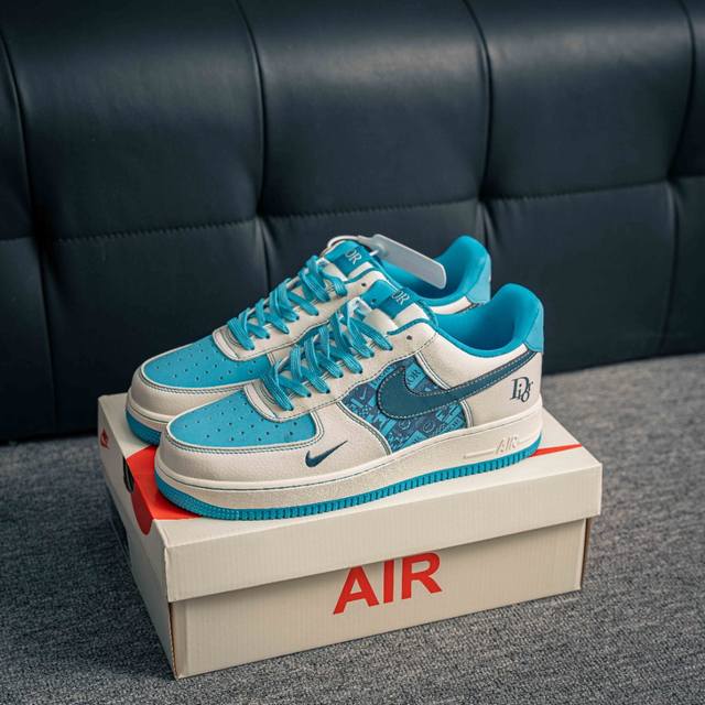 核心私 Air Force 1 原装级别 原楦头原纸板 打造纯正空军版型专注外贸渠道 全掌内置蜂窝气垫 原盒配件 原厂中底钢印、拉帮完美 货号：Kk1988 0