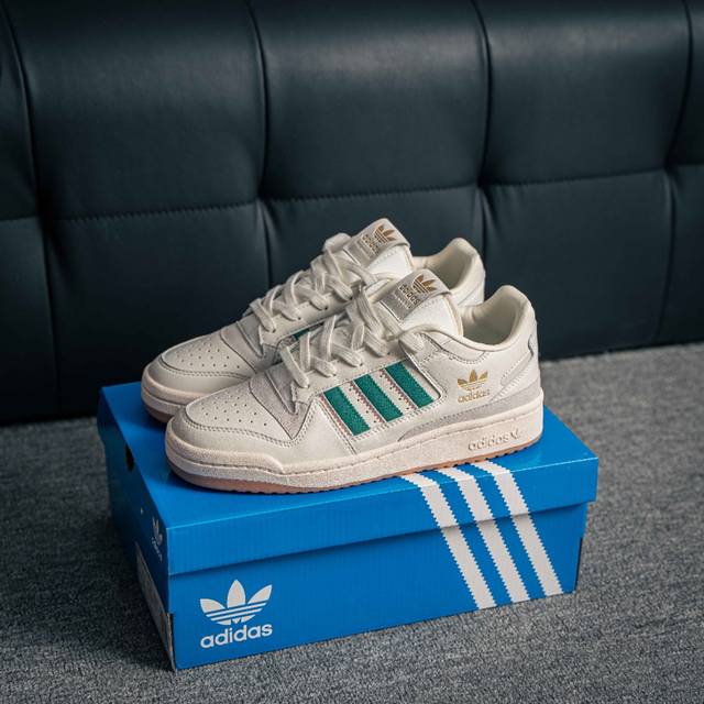 核心私 Adidas Forum Low Cl三叶草低邦 经典魔术贴复古板鞋 男女潮流头层皮休闲鞋 货号：If7 尺码：35 36 36.5 37 38 38.