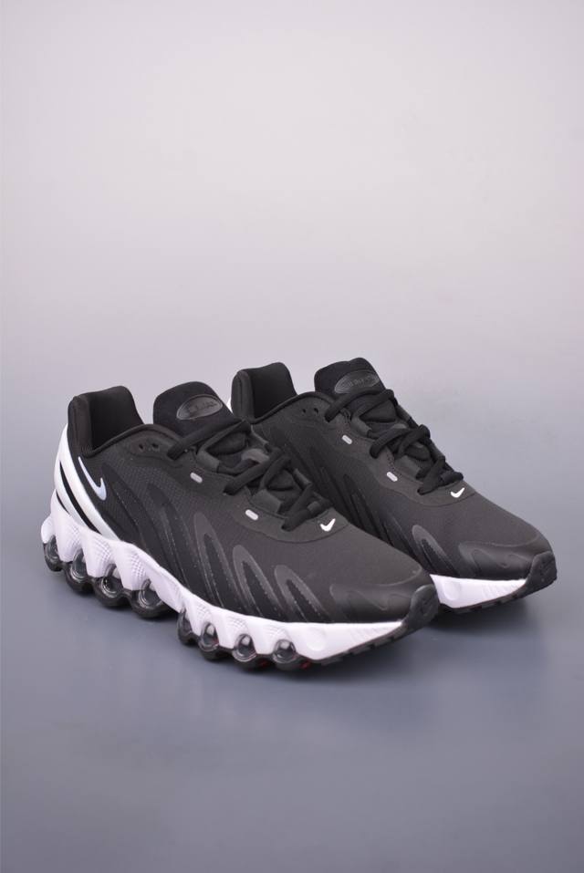 Nike Air Max Dn8 全掌科技气垫 缓震运动跑鞋 Dn8的核心亮点在于其八腔气垫结构 根据不同部位设定的气压值专为行走设计 提供卓越的舒适感 鞋面的