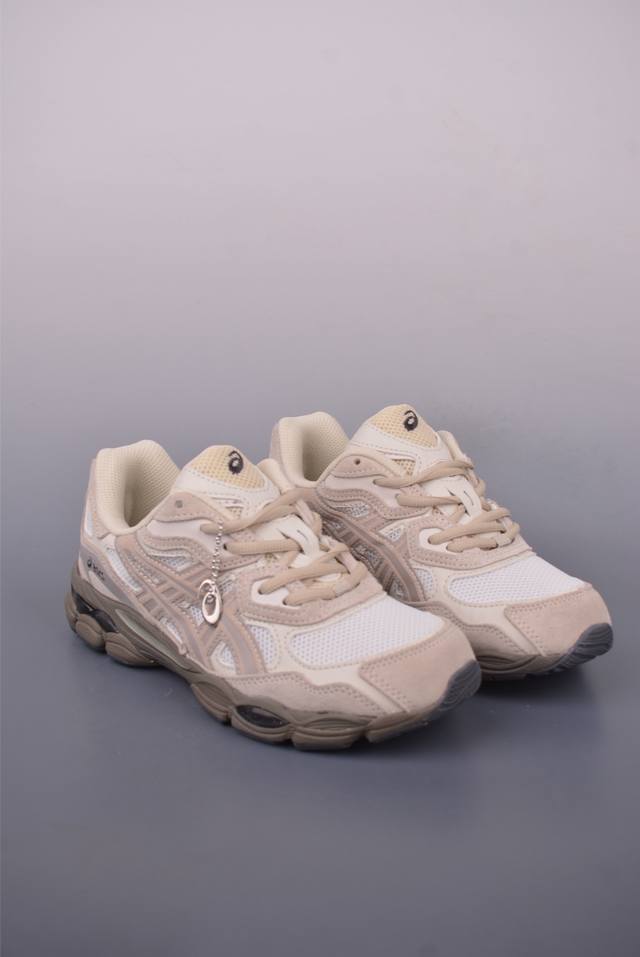 Asics Gel-Nyc 纯原版本 亚瑟士运动休闲透气专业跑鞋 鞋面采用反绒皮与网布拼接 透气舒适兼具休闲时尚 结合简明的配色 展现品牌的传承 及引领复古流行