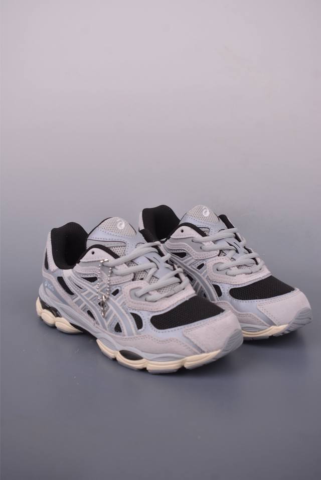 Asics Gel-Nyc 纯原版本 亚瑟士运动休闲透气专业跑鞋 鞋面采用反绒皮与网布拼接 透气舒适兼具休闲时尚 结合简明的配色 展现品牌的传承 及引领复古流行